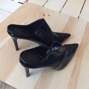 Black Slip On Fashion Pump